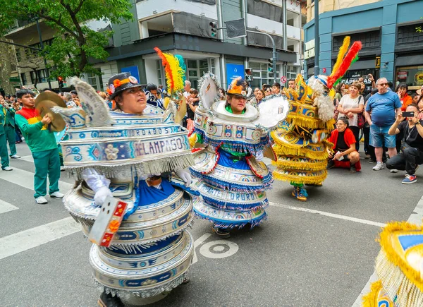Μπουένος Άιρες Αργεντινή 2022 Άνθρωποι Βολιβιανοί Γιορτάζουν Σύνολο Του Πολιτισμού — Φωτογραφία Αρχείου