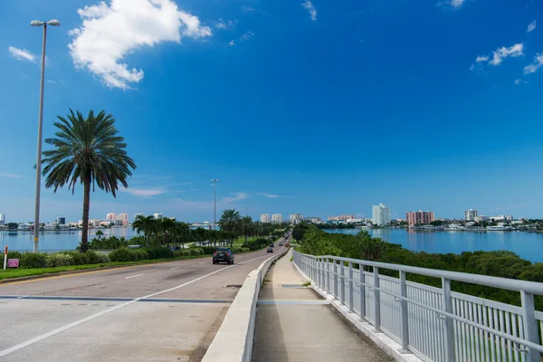 Clearwater Florida Usa 2021 Szeptember Híd Tisztavíz Felett Kilátás Strandra — Stock Fotó