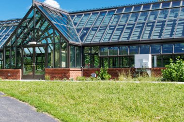 Birçok bitki ile büyük bir düzenleme ön görünüm