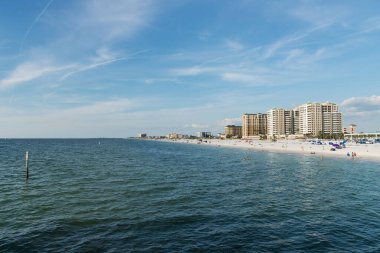 Clearwater Bay Florida 'daki güzel sahil evleri ve oteller.