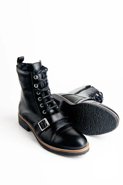 Couro Feminino Preto Elegante Demi Temporada Sapatos Planos Com Tiras — Fotografia de Stock