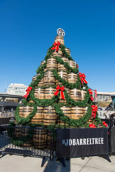 Jack Daniels Christmas Tree Made Many Jack Daniels Barrels Waterfront — Stock Photo, Image