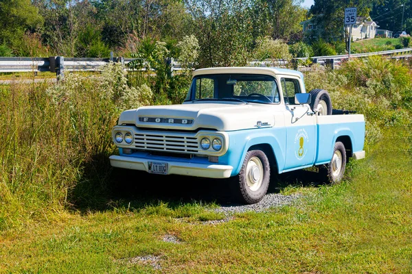 Leesburgban Virginiában Egyesült Államok 2022 Egy Ford F100 Antik Pickup — Stock Fotó