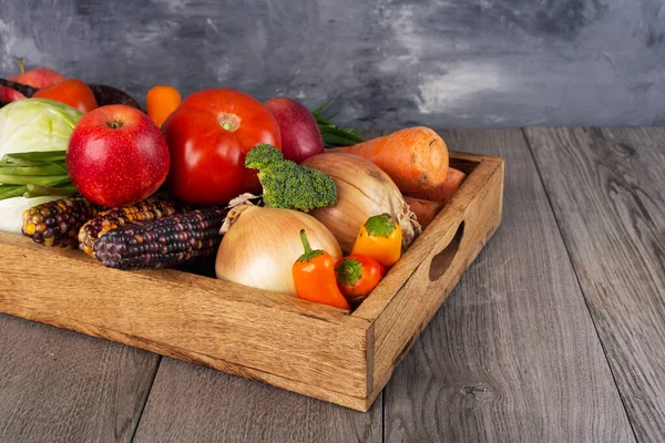 Fresh Fruits Vegetables Wooden Box New Harvest Autumn Time — Stock Photo, Image