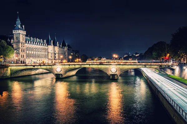 Monumenti di Parigi di notte Immagine Stock