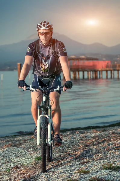 Bicicleta de montanha — Fotografia de Stock