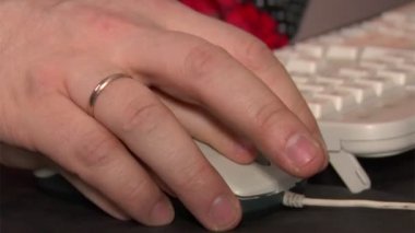 küçük bir kullanıcı için yetişkin yardım