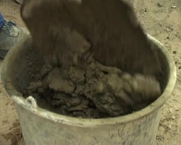 Cement in bucket — Stock Video