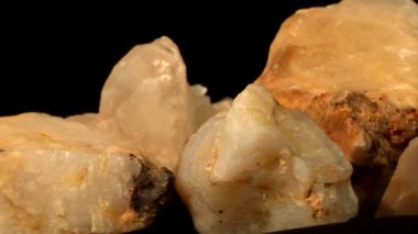 TIFF ve kuvars kristalleri