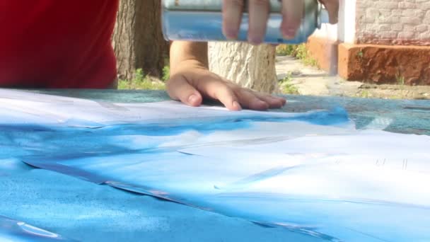 Painting with spray can — Stock Video