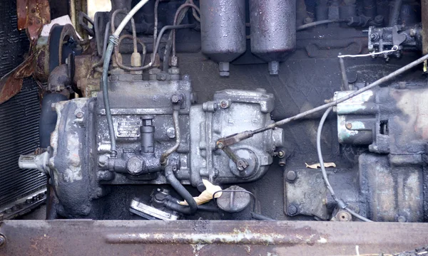 Двигатель старого трактора — стоковое фото