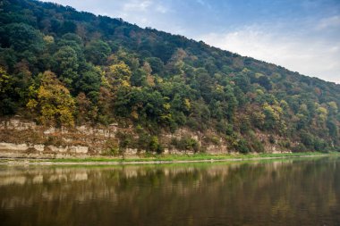 Dinyester nehri manzara, Milli Doğa Parkı Dinyester Kanyonu, Batı Ukrayna Ternopil bölge