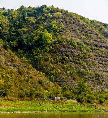 Dnister nehri manzarası, Ulusal Doğa Parkı Dnister Kanyonu, Ternopil bölgesi, Ukrayna