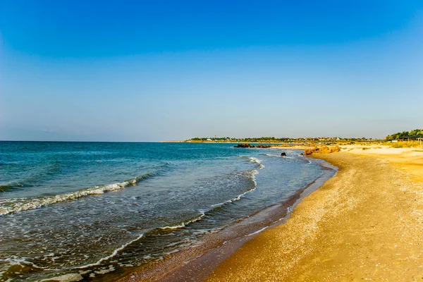 Azov Denizi 'nin parlak güneşli bir günde manzarası, Azov Denizi, Ukrayna