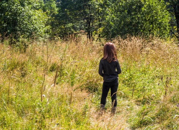 Girl Stay Meadow Forest — Stok fotoğraf
