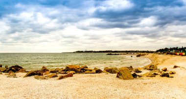 Fırtınalı havada Azov Denizi manzarası, Azov Denizi, Ukrayna