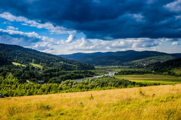 Ett Landsbygdslandskap Karpatiska Bergen Skole Beskids National Nature Park Lviv — Stockfoto