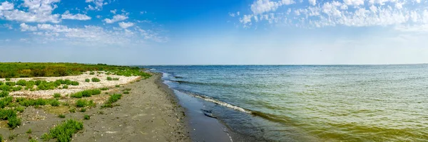 乌克兰敖德萨地区多瑙河三角洲附近的黑海全景 — 图库照片