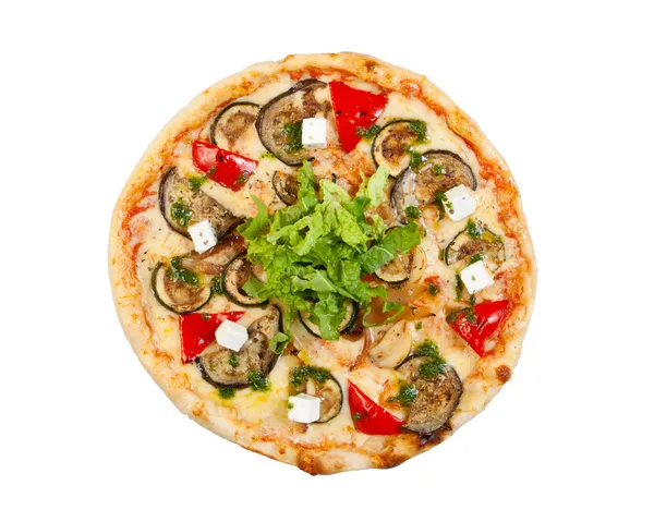 Pizza med bacon, ost, blomkål, körsbärstomater, isolerade — Stockfoto