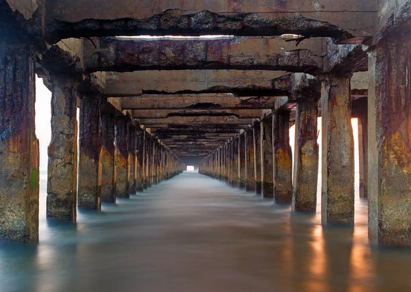 Σπασμένα τα pier — Φωτογραφία Αρχείου