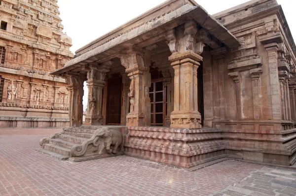 Starożytnej świątyni hinduskiej — Zdjęcie stockowe