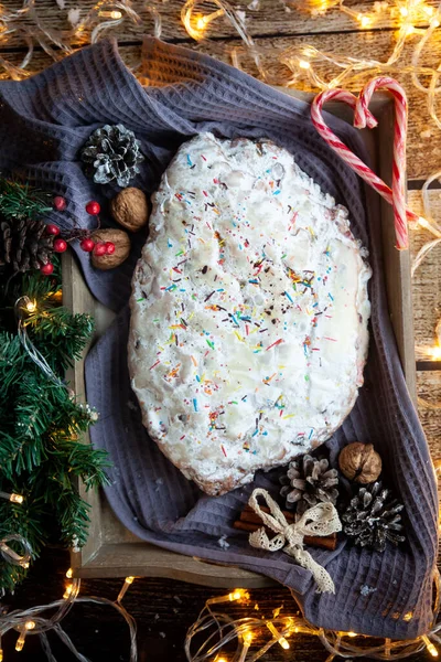 Traditioneller Christstollen Auf Holzboden Deutscher Weihnachtskuchen Ansicht Von Oben — Stockfoto