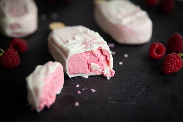 Raspberry Cheesecake Mousse Dessert Pink Sugar Sprinkles Form Popsicle Ice — Stock Photo, Image
