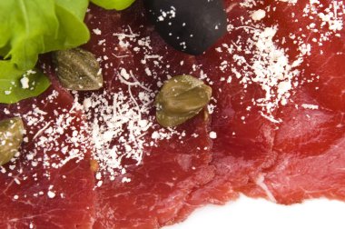 Dana carpaccio ile rucola ve parmesan