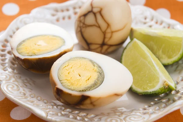 Маринованные яйца — стоковое фото