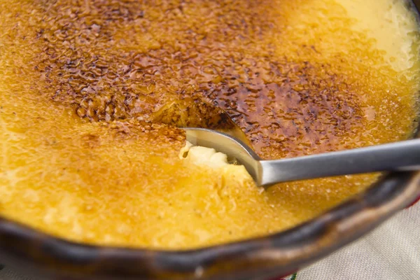 Französisches Dessert - Creme Brulee, gebrannte Sahne — Stockfoto