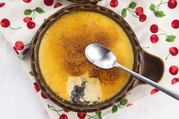 French dessert - cream brulee, burnt cream — Stock Photo, Image