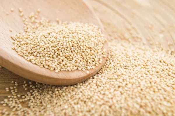 Healthy amaranth grain — Stock Photo, Image