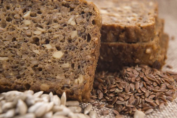 Whole grain bread — Stock Photo, Image