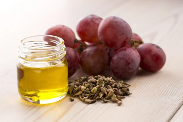 Grape seed oil — Stock Photo, Image