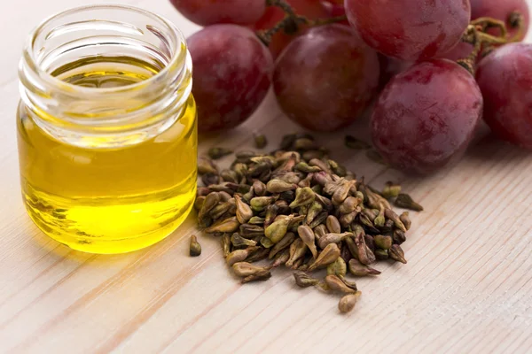 Grape seed oil — Stock Photo, Image