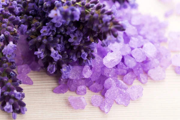 Lavender flowers and the bath salt - beauty treatment — Stock Photo, Image