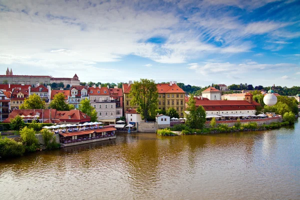 Vista da Ponte Manesuv em Praga — Fotografia de Stock