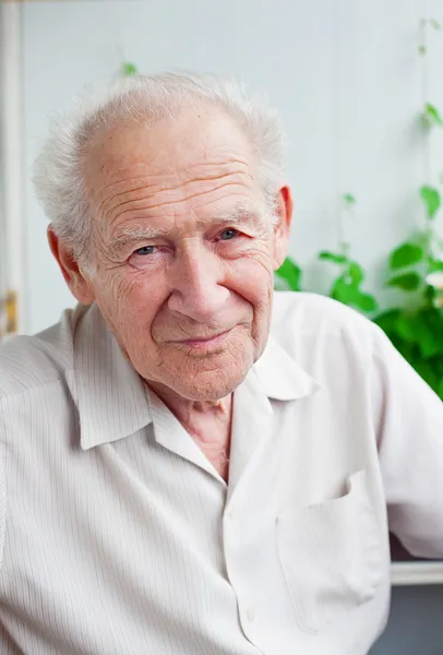 Πορτρέτο ενός ηλικιωμένου άνδρα — Φωτογραφία Αρχείου