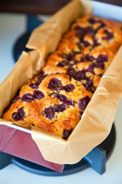 vişneli tart çikolata kırıntıları ile