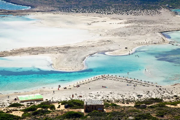 Praia de areia branca pura em Balos — Fotografia de Stock