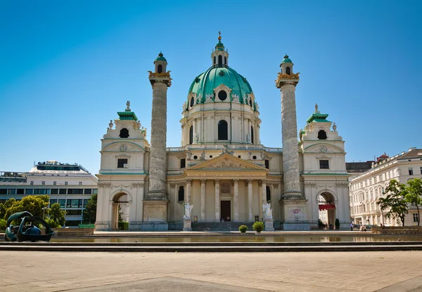 Karlskirche w Wiedniu — Zdjęcie stockowe