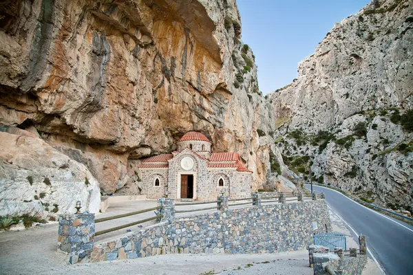 Griekse kerk van Sint Nicolaas de wonderdoener — Stockfoto