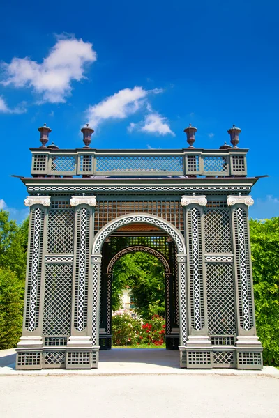Paviljong på schonbrunn park — Stockfoto