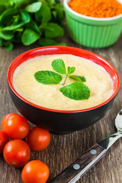 Суп з сочевиці крем — стокове фото