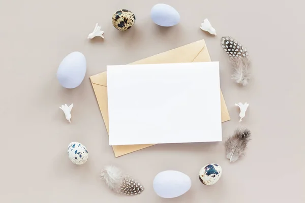 Πασχαλινό Μακιγιάρισμα Κενό Γράμμα Κύκλο Φτιαγμένο Από Πασχαλινά Αυγά Και — Φωτογραφία Αρχείου