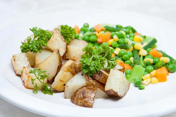 Πατάτας και λαχανικά — Φωτογραφία Αρχείου