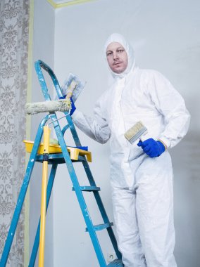 Beyaz Üniformalı erkeklere ressam