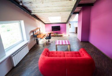 oturma odasında bir dağ evi