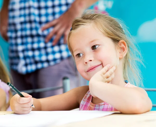 Little girl drawing — Stock Photo, Image