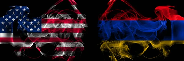 Spojené Státy Americké Arménie Arménské Kouřové Vlajky Umístěné Bok Boku — Stock fotografie